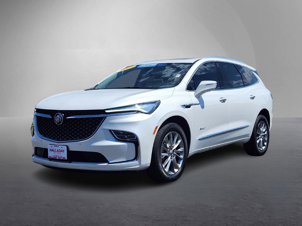 2023 Buick Enclave Avenir photo 2