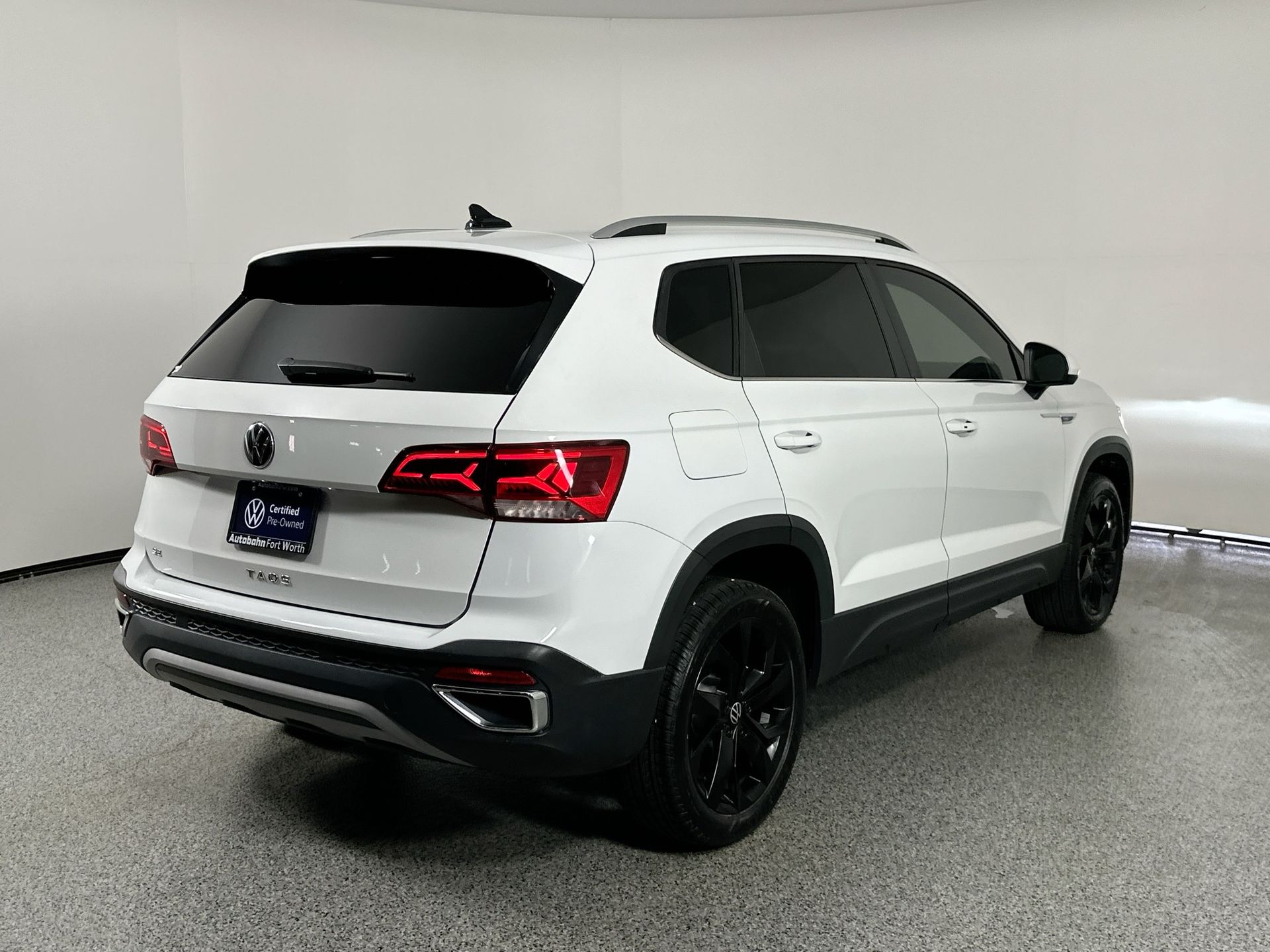 2022 Volkswagen Taos SE photo 4