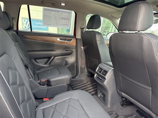 2025 Volkswagen Atlas SE Technology photo 36