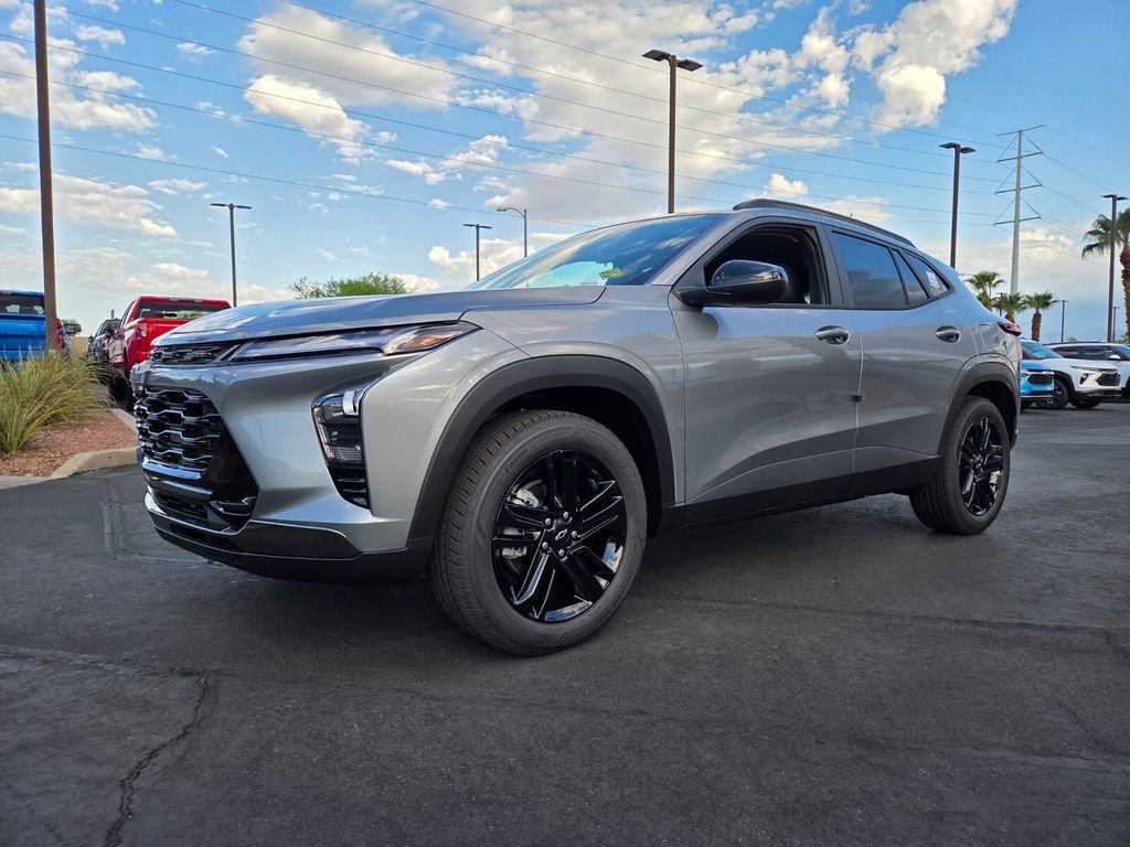 2026 Chevrolet Trax ACTIV photo 2