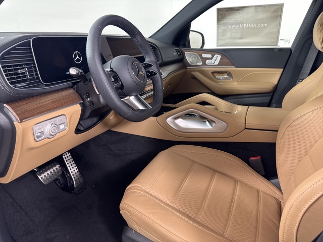 2026 Mercedes Benz GLS 450 4MATIC photo 9