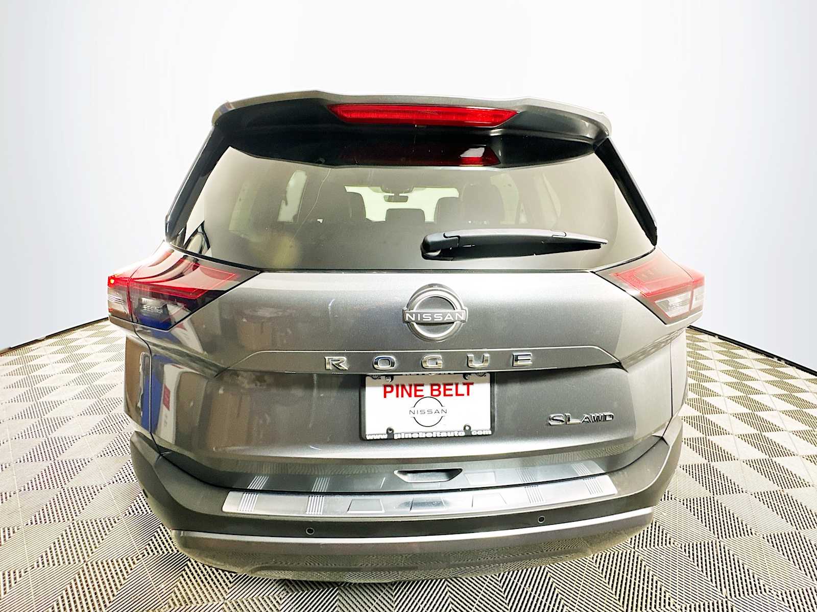 2023 Nissan Rogue SL photo 5