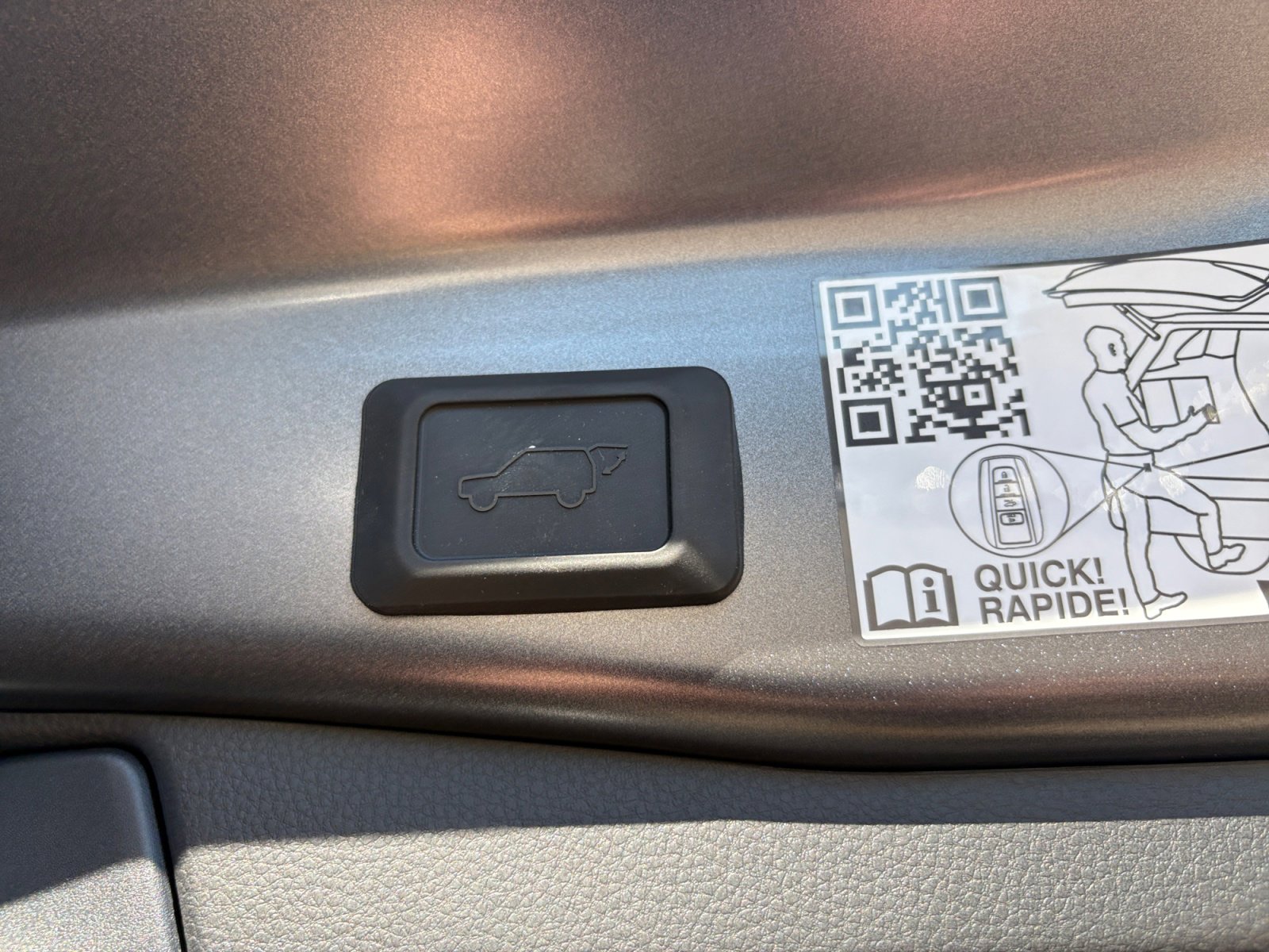 2025 Toyota RAV4 Prime XSE Premium photo 37