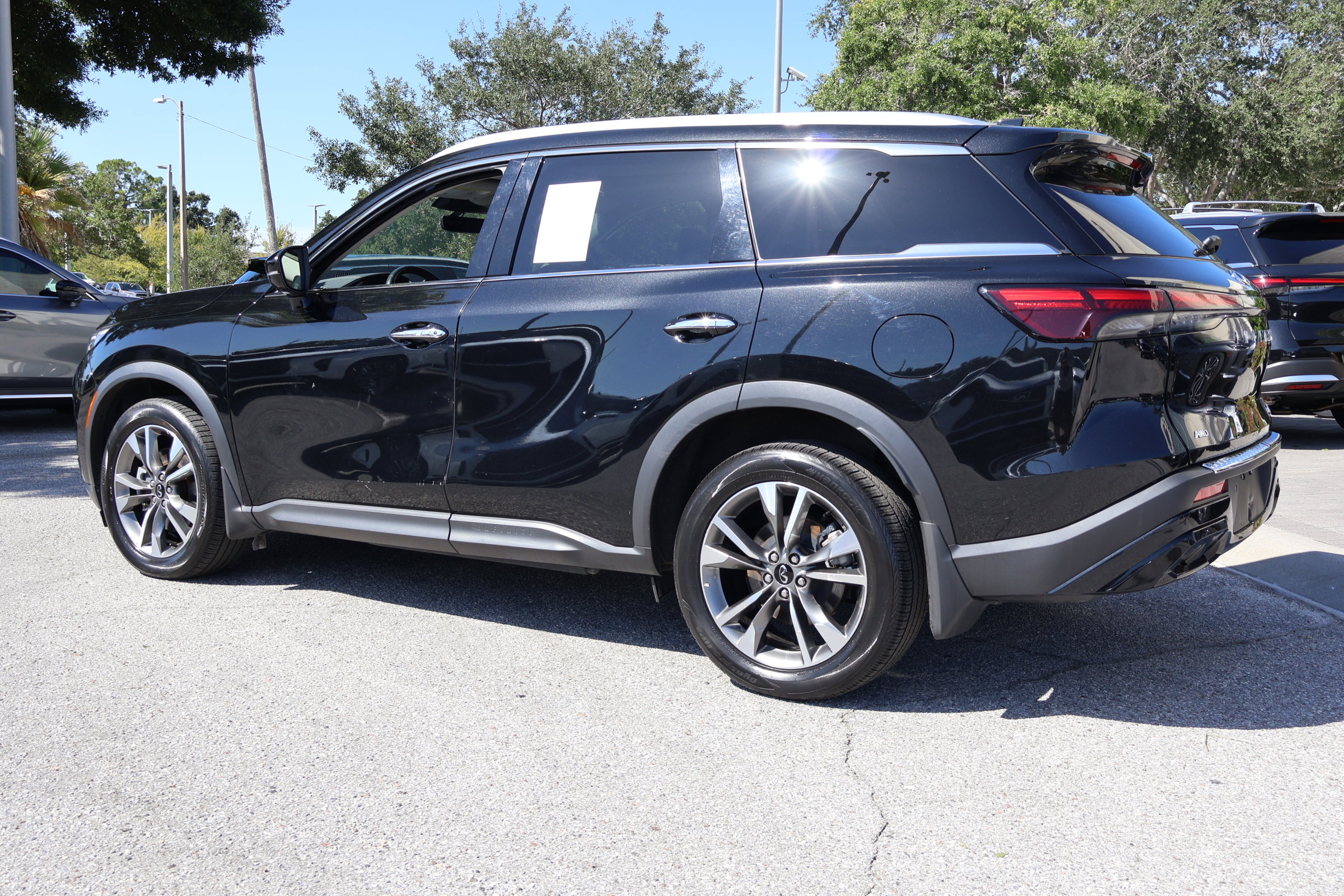 2023 Infiniti QX60 Luxe photo 7