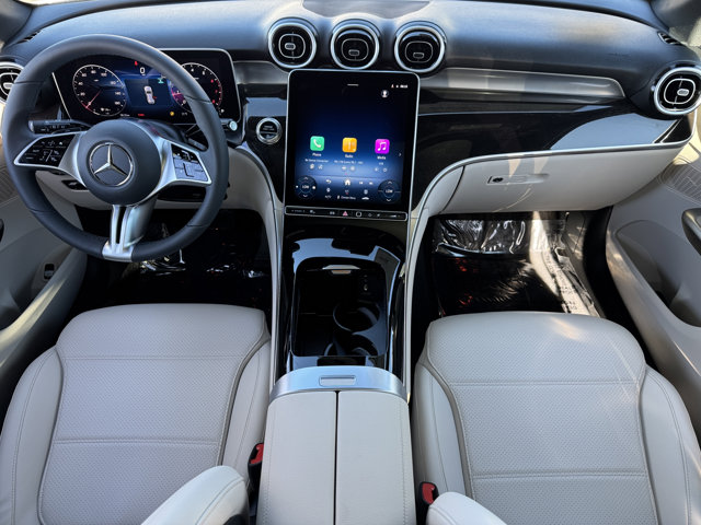 2026 Mercedes Benz GLC 300 4MATIC photo 3