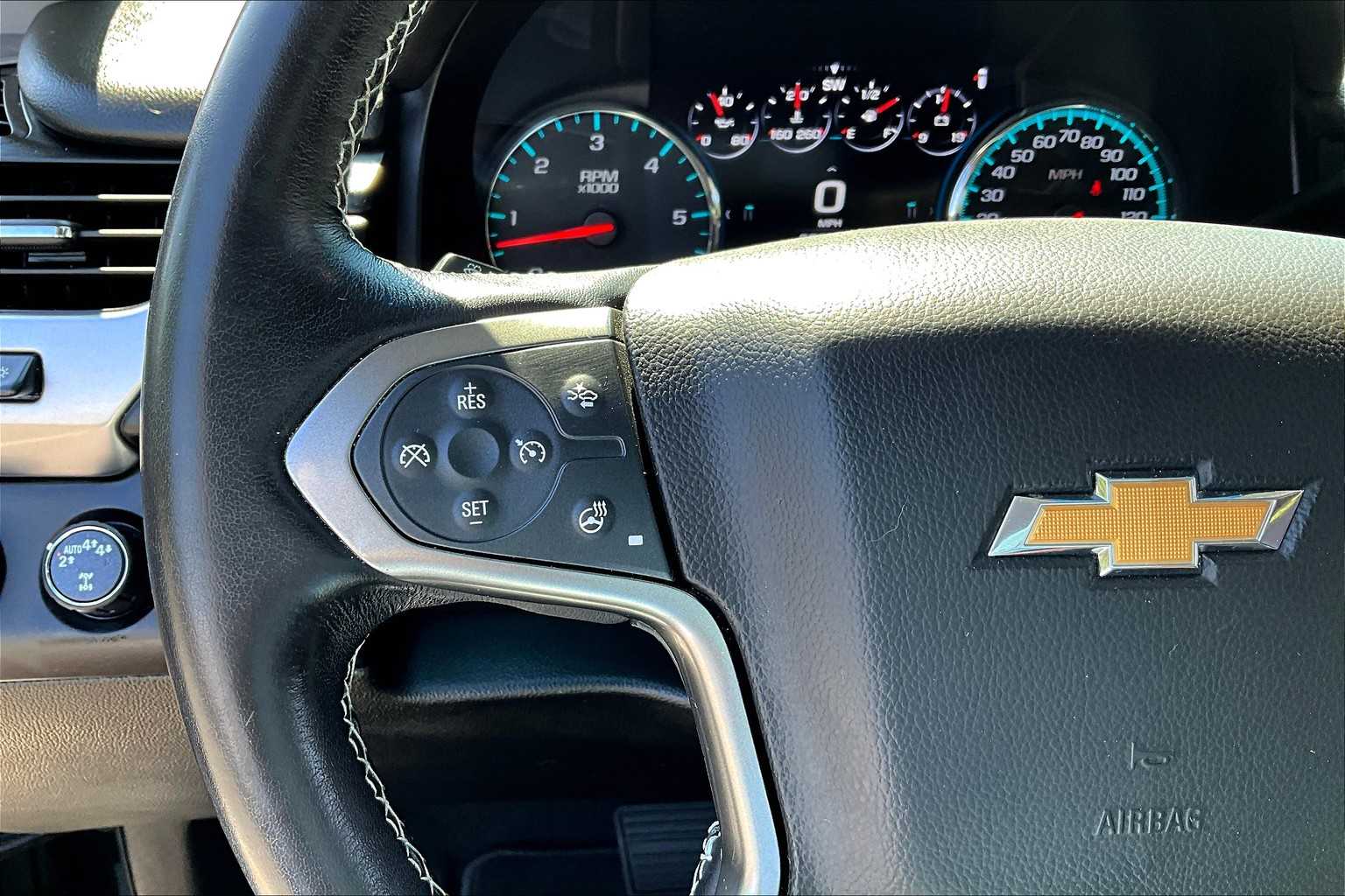 2019 Chevrolet Suburban Premier photo 23