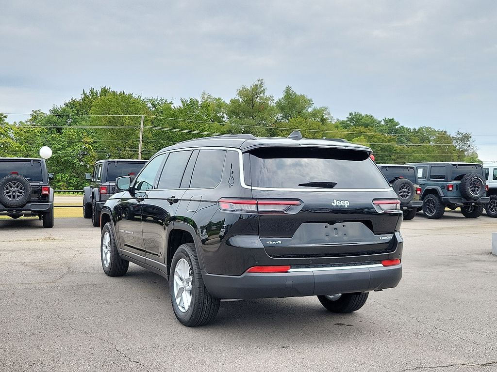 2025 Jeep Grand Cherokee Laredo X photo 4