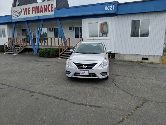 2017 Nissan Versa 1.6 S 5M