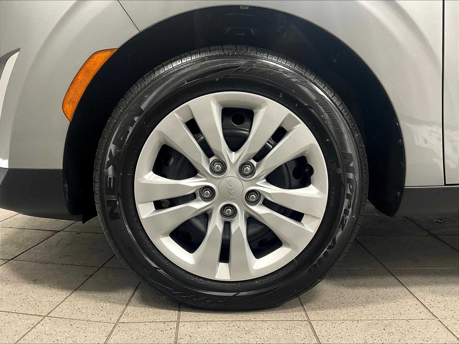 2023 Kia Soul LX photo 4
