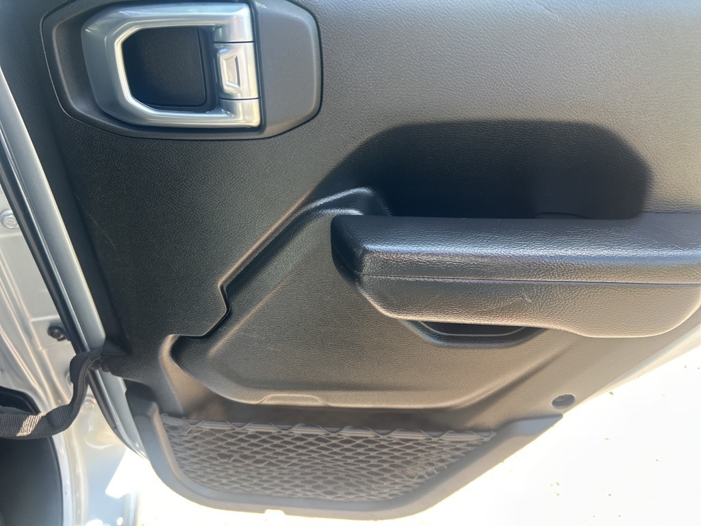 2023 Jeep Gladiator Sport photo 22