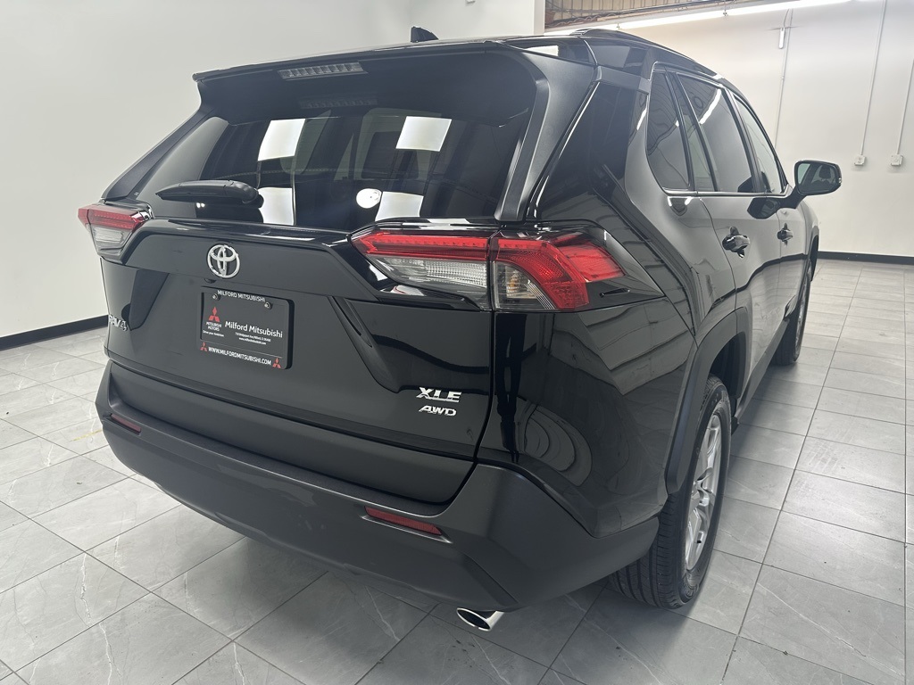 2024 Toyota RAV4 XLE photo 4