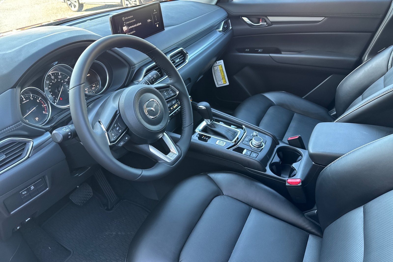 2025 Mazda CX-5 2.5 Select photo 10