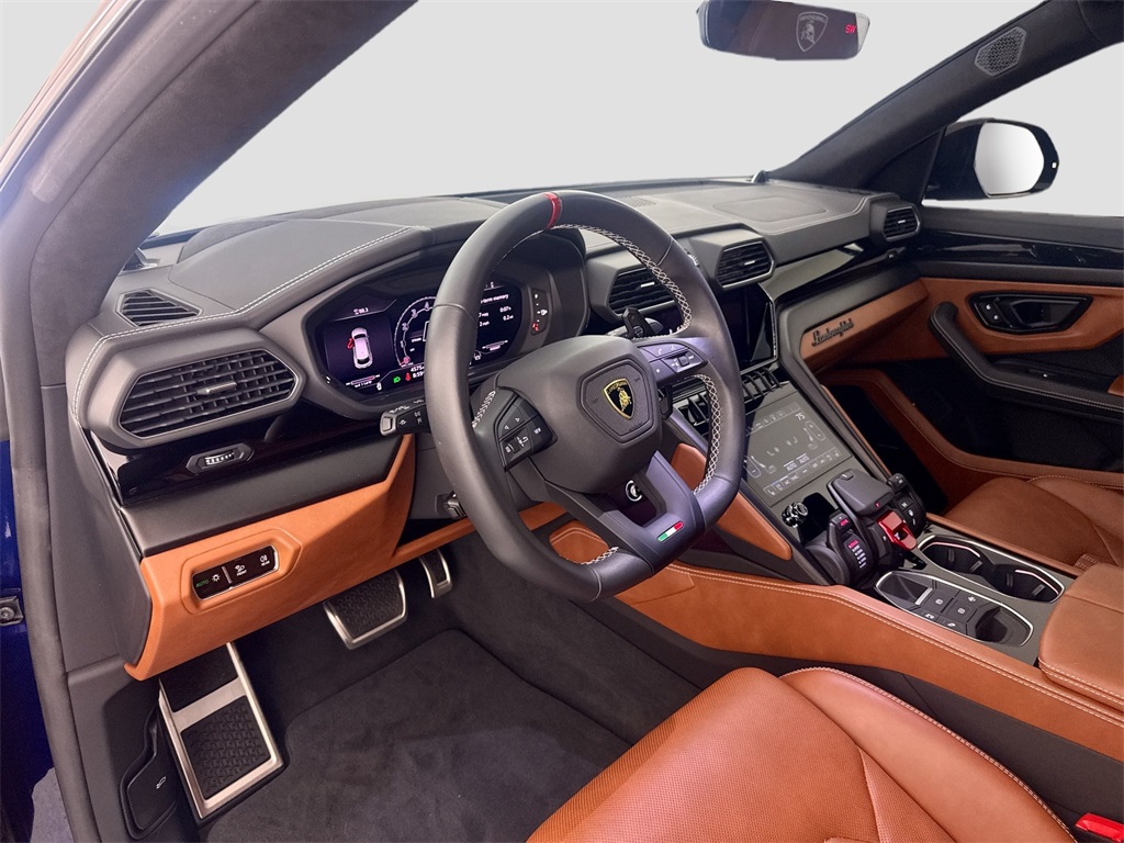 2023 Lamborghini Urus S photo 9