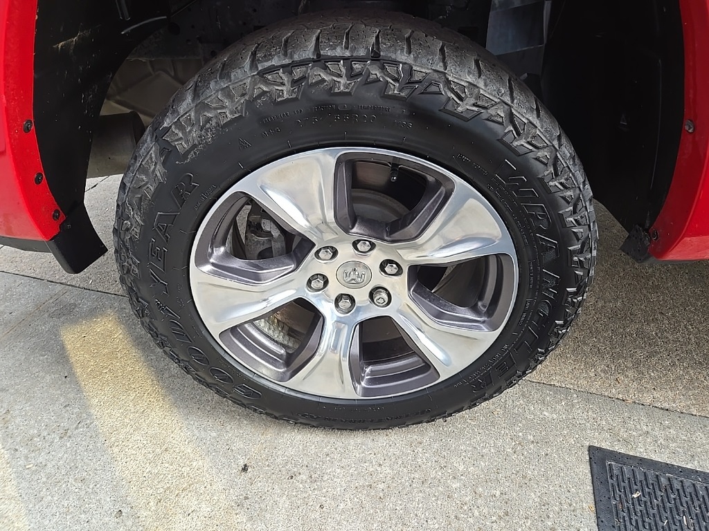 2020 Ram 1500 Laramie photo 29