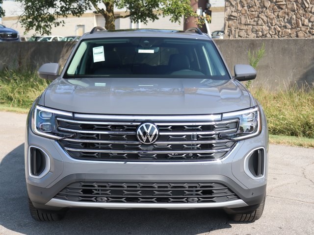 2026 Volkswagen Atlas SE Technology photo 2