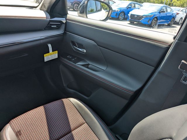 2025 Nissan Kicks SR photo 14
