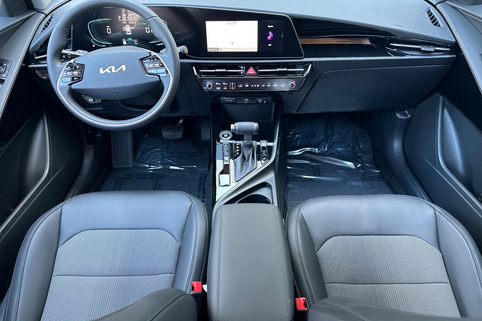 2025 Kia Niro EX Touring photo 8