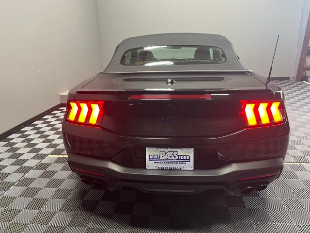 2024 Ford Mustang GT Premium photo 4