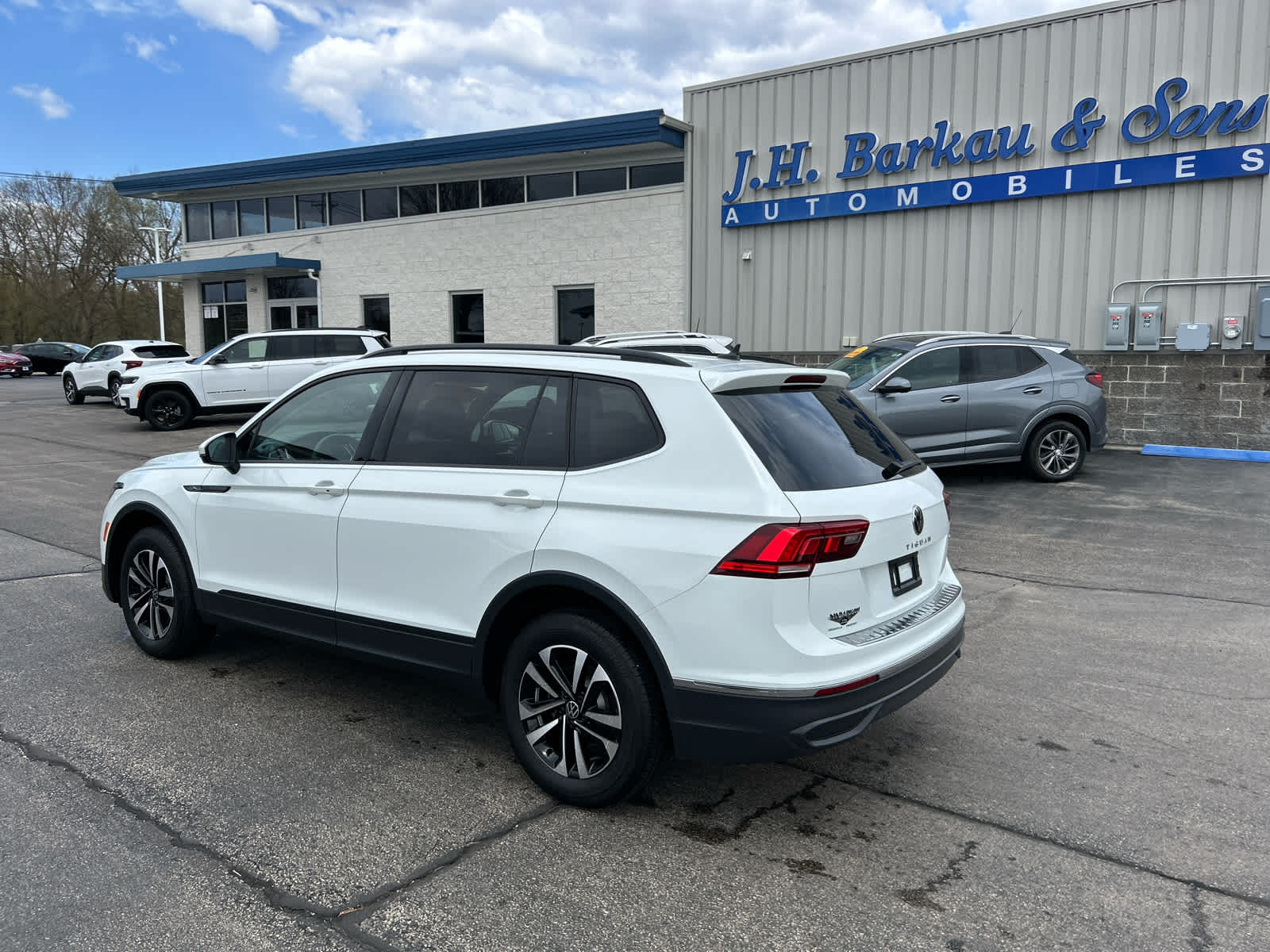 2024 Volkswagen Tiguan S photo 5