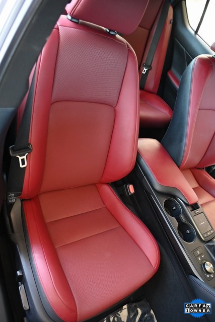 2022 Lexus IS 300 photo 17