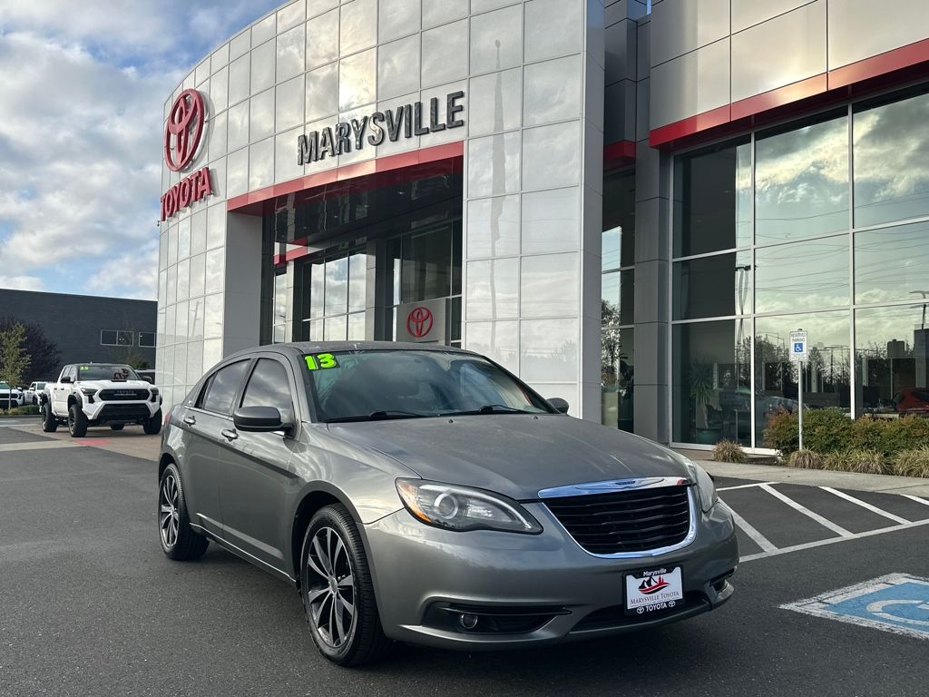 2013 Chrysler 200 Limited