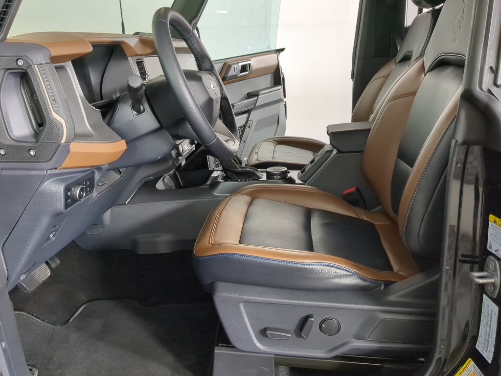 2024 Ford Bronco Outer Banks photo 10