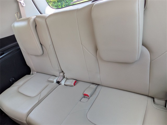 2022 Nissan Armada SL photo 26