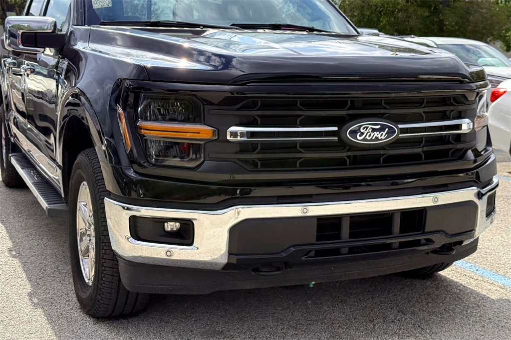 2024 Ford F-150 XLT photo 2