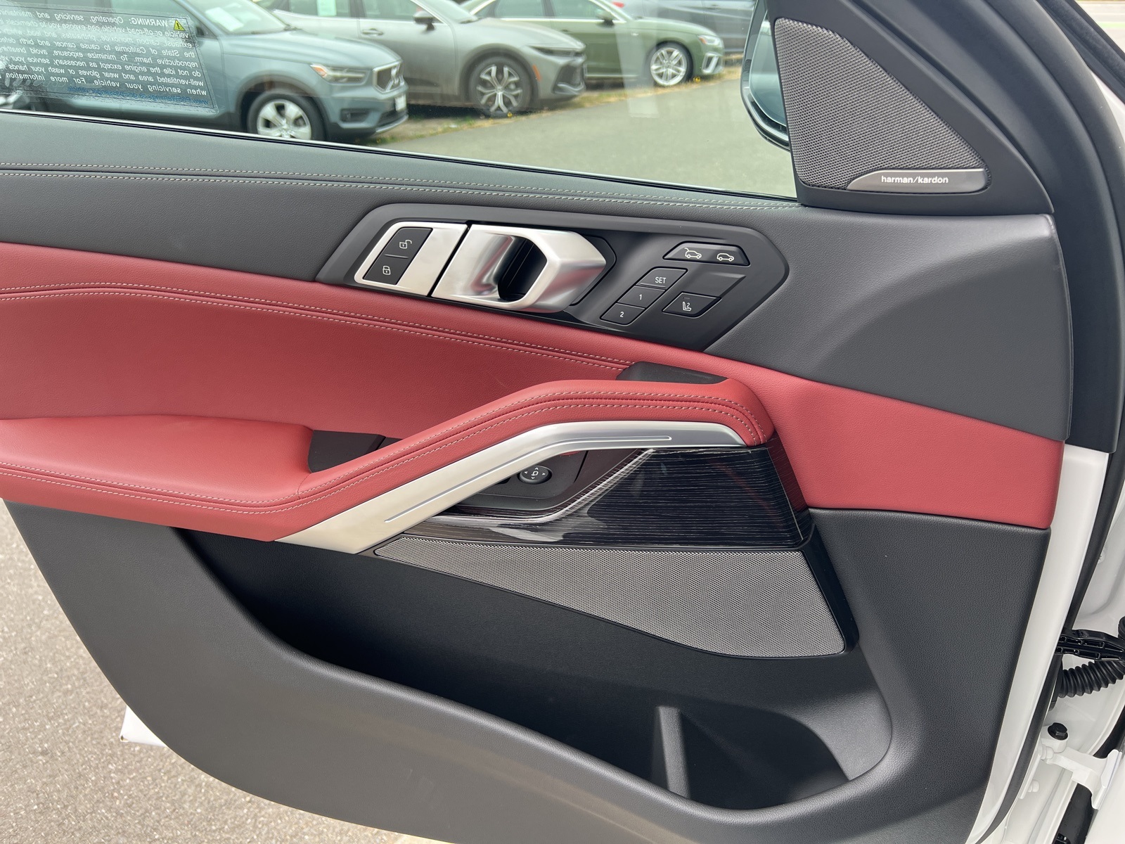 New 2026 Mineral White Metallic BMW xDrive40i image 12