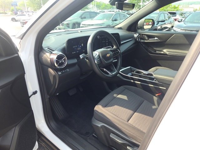 2025 Chevrolet Equinox LT photo 11