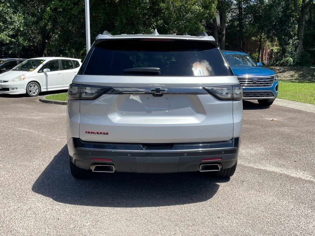 2021 Chevrolet Traverse Premier photo 16