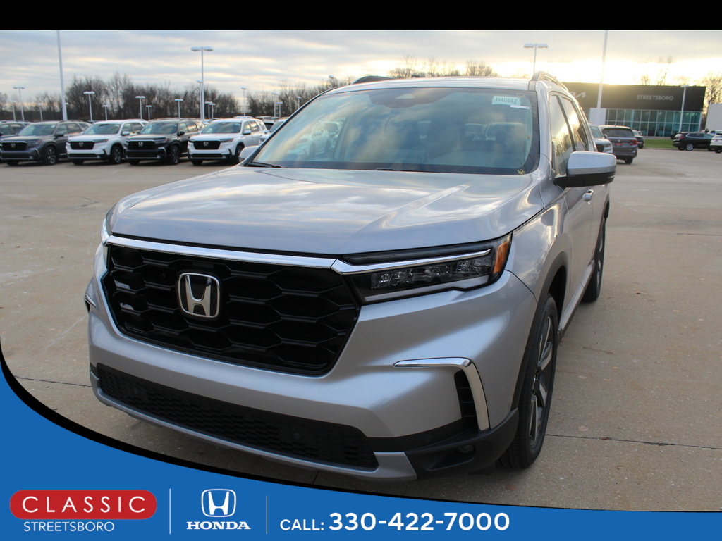 2025 Honda Pilot Touring's photo