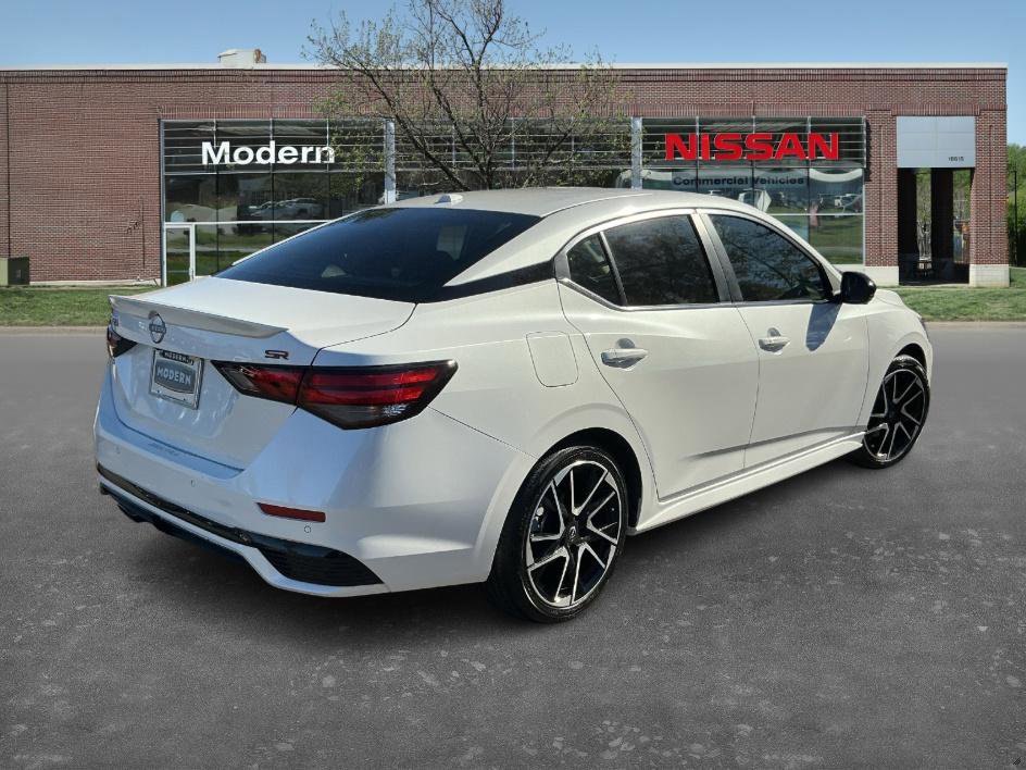 2024 Nissan Sentra SR photo 4