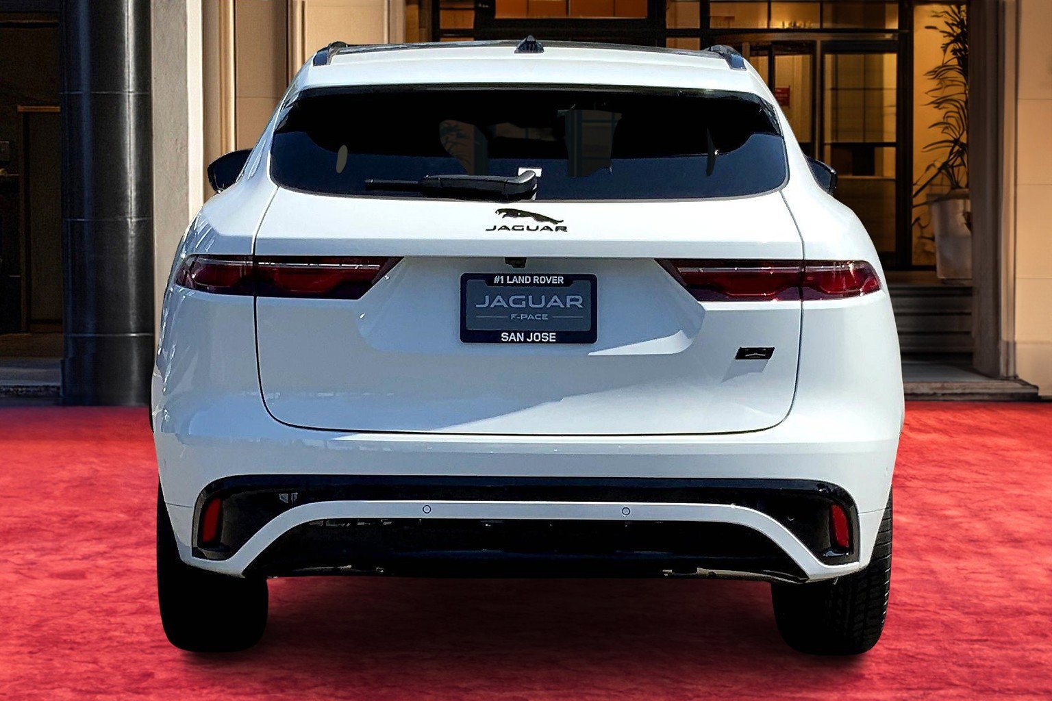 2026 Jaguar F-PACE P400 R-Dynamic S photo 4