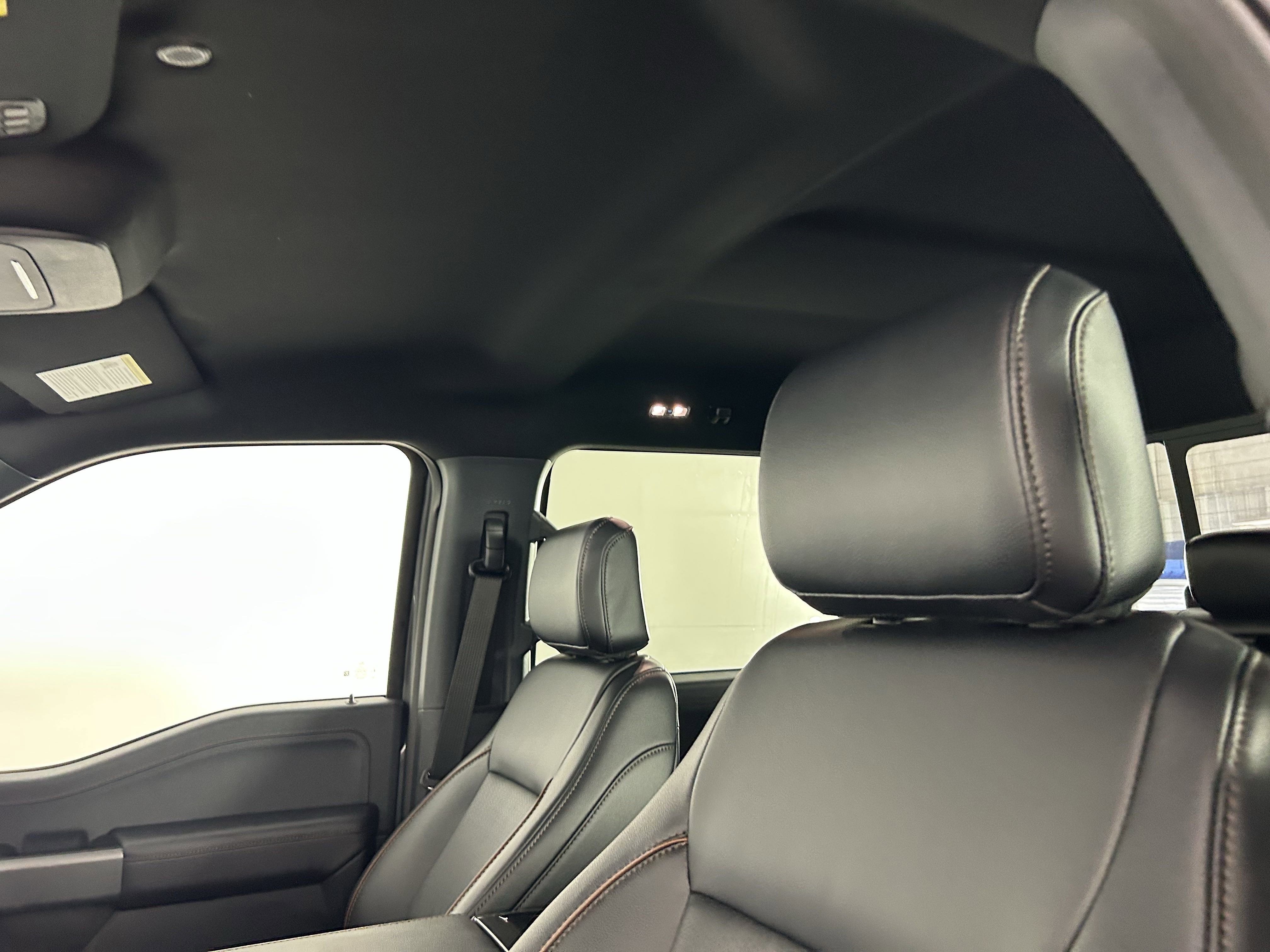2025 Ford F-150 Lariat photo 17