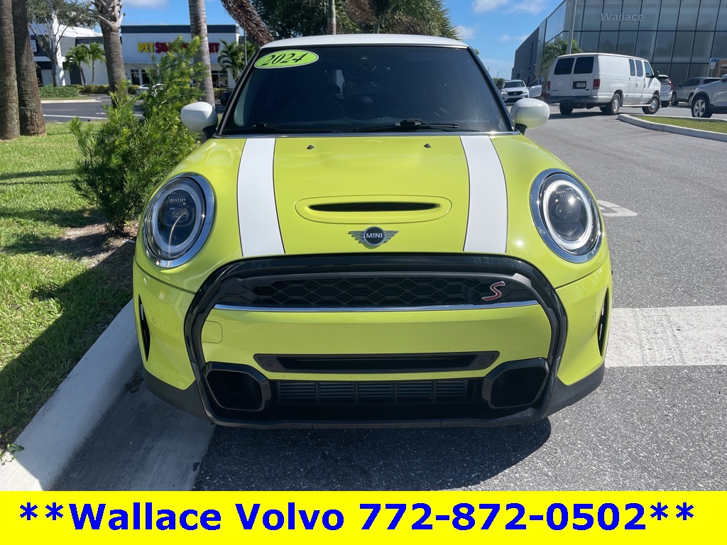 2024 Mini Cooper 2 Door Hardtop S photo 2