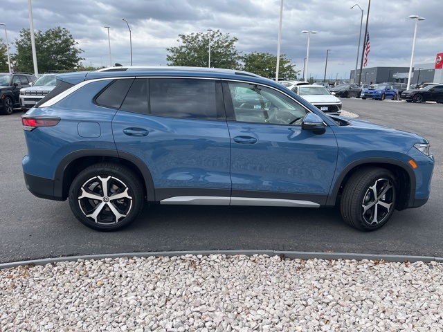 2025 Volkswagen Tiguan SE photo 6