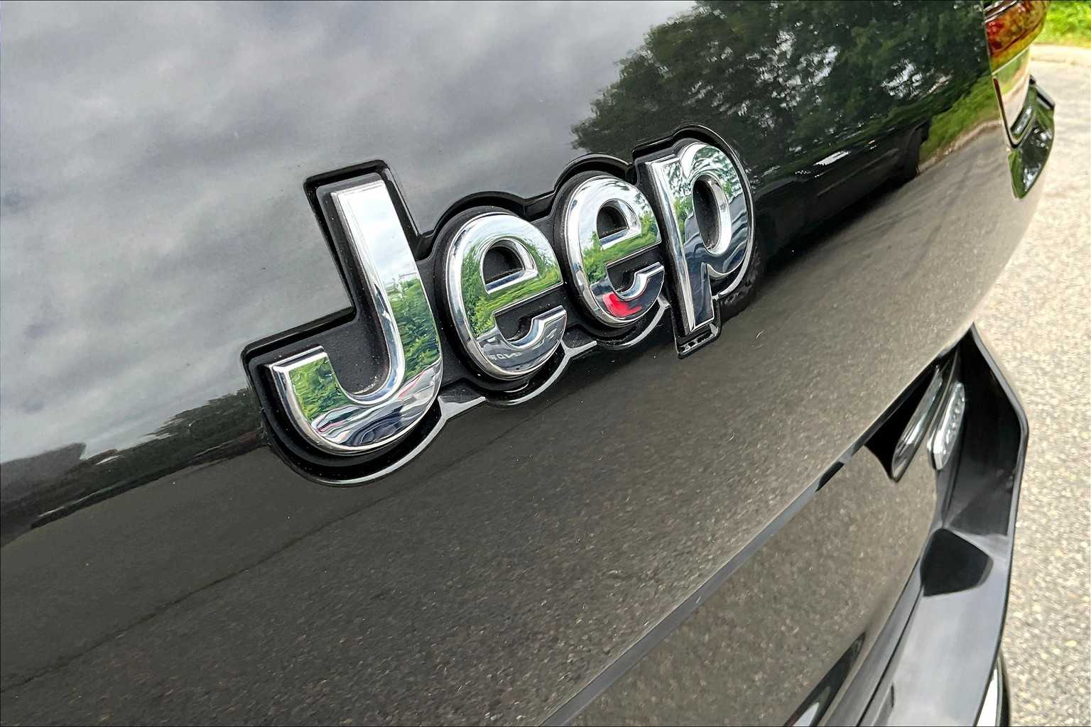 2022 Jeep Grand Cherokee Overland photo 28