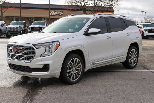 2023 Gmc Terrain Denali photo 2