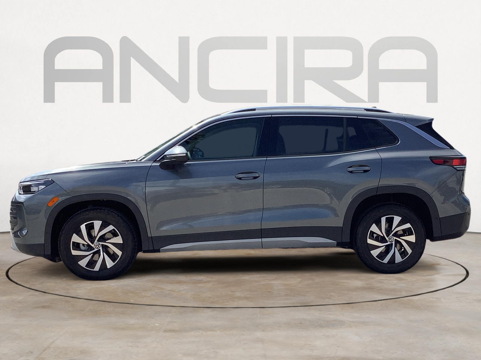 2025 Volkswagen Tiguan S photo 4