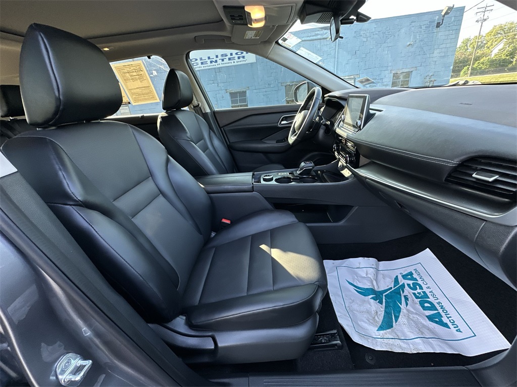 2021 Nissan Rogue SV photo 24