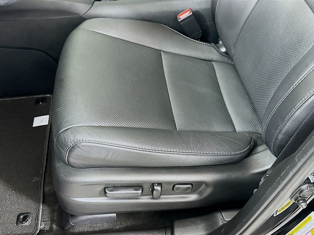 2022 Honda Pilot Elite photo 18