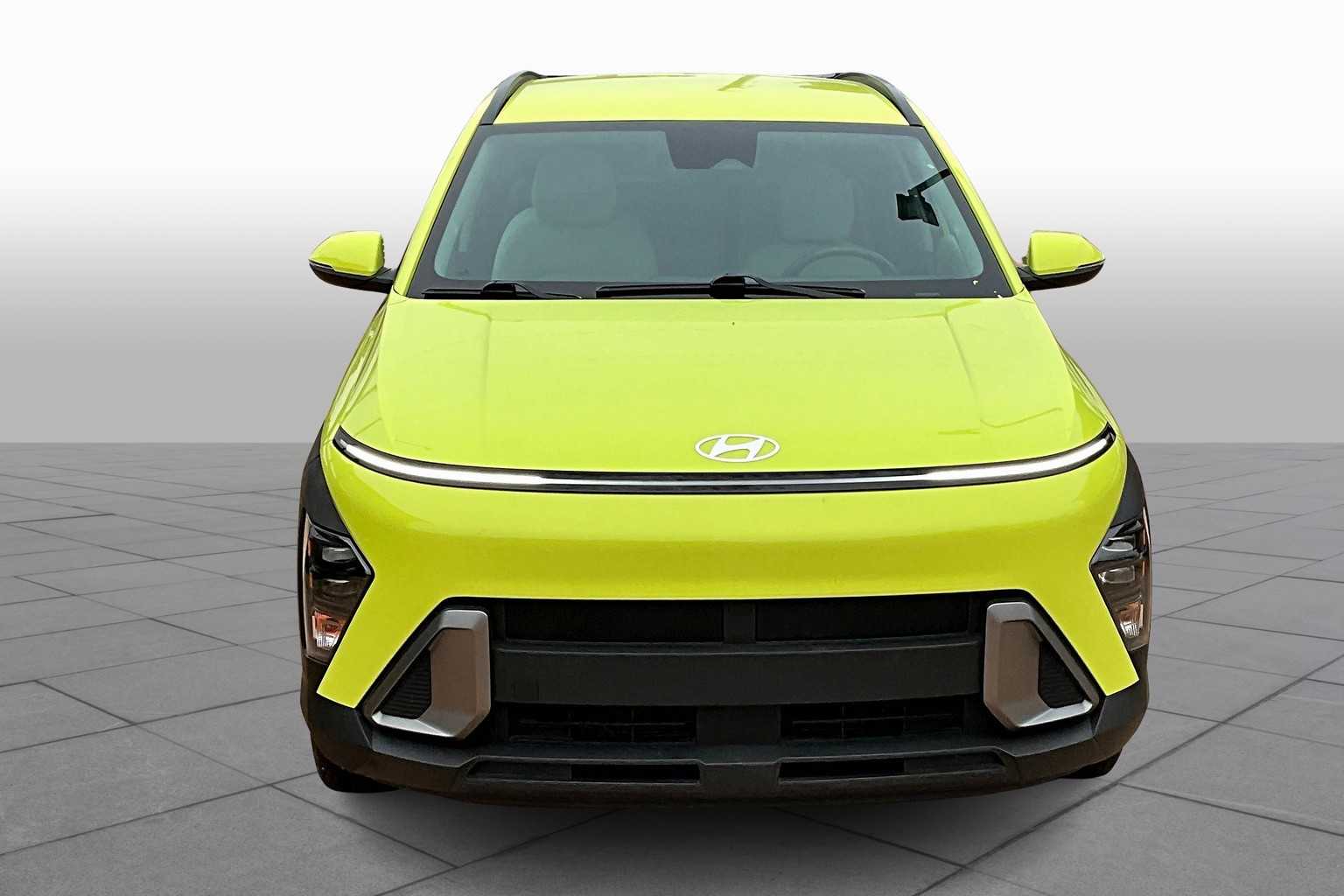 2024 Hyundai Kona SEL photo 3