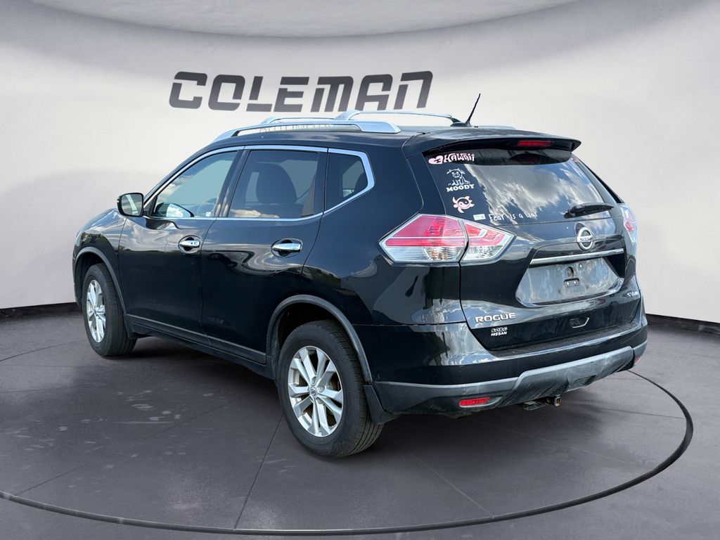 2016 Nissan Rogue SV photo 3