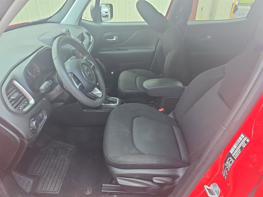 2023 Jeep Renegade Latitude Upland photo 3