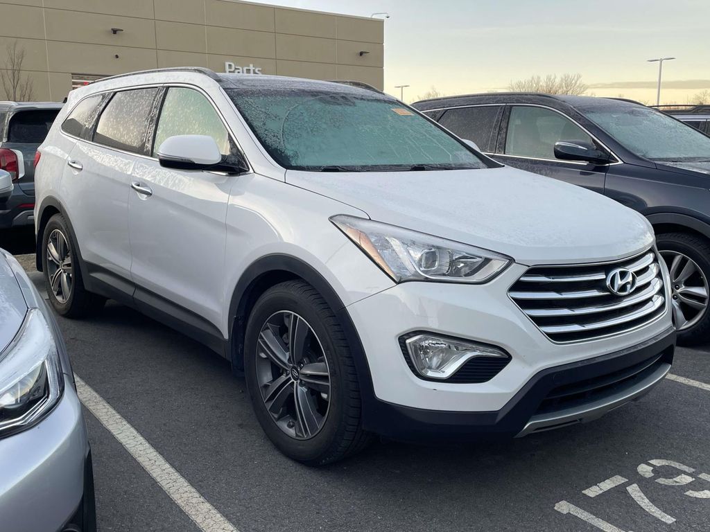 2015 Hyundai Santa Fe Limited's photo