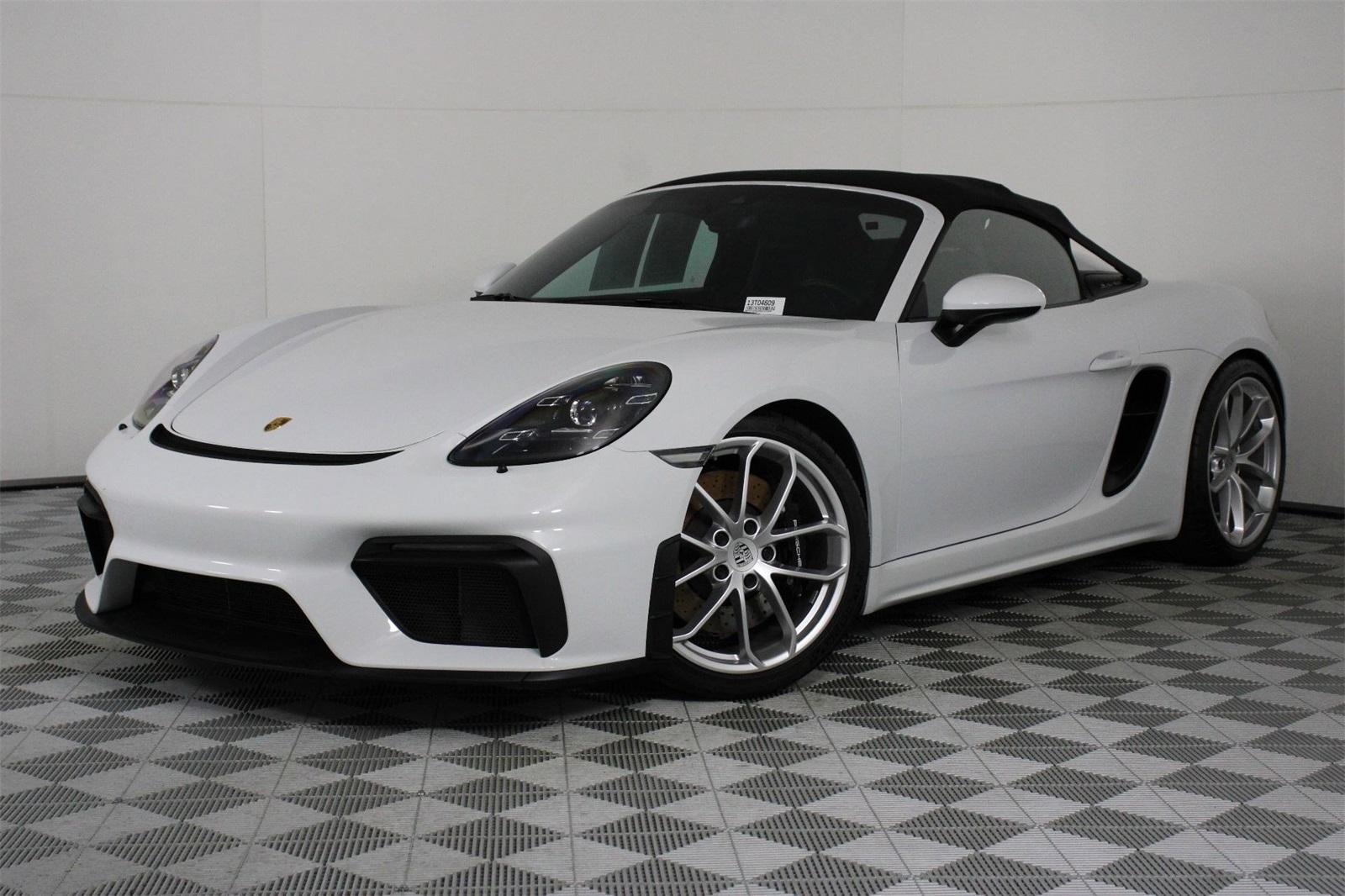 2022 Porsche 718 Spyder's photo