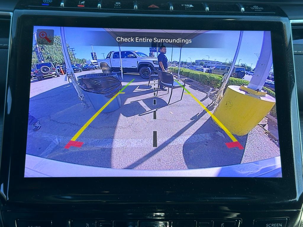 2023 Jeep Cherokee Base photo 8