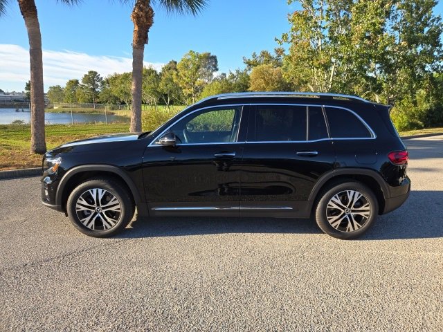 2025 Mercedes Benz GLB 250 4MATIC photo 2