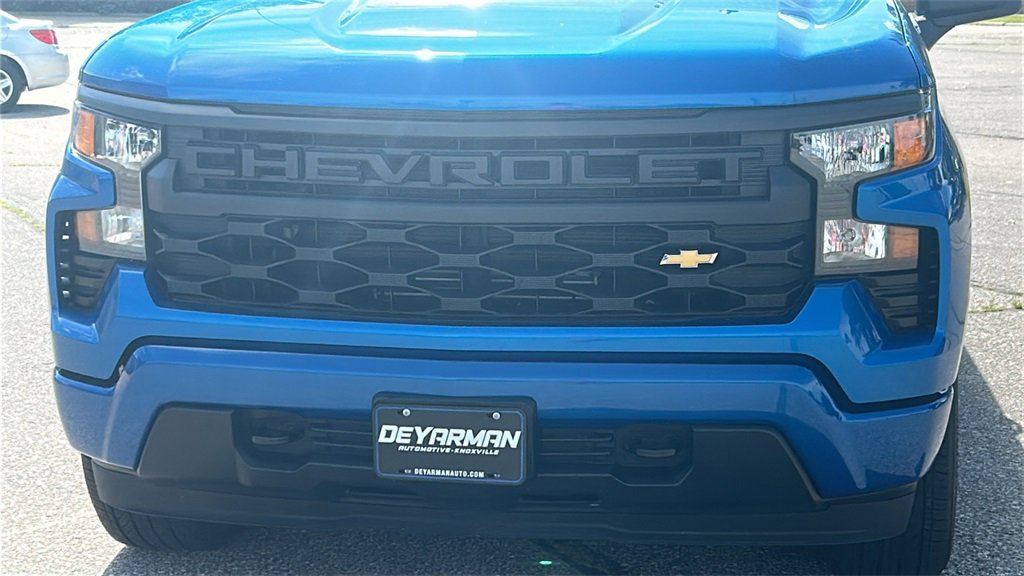 2024 Chevrolet Silverado 1500 Custom photo 11
